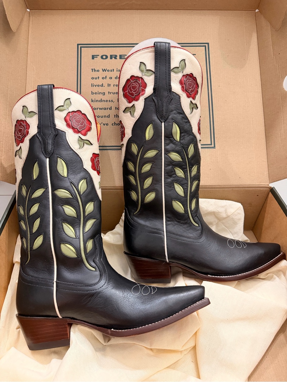 Tecovas Annie Midnight Roses size 10 small blemish